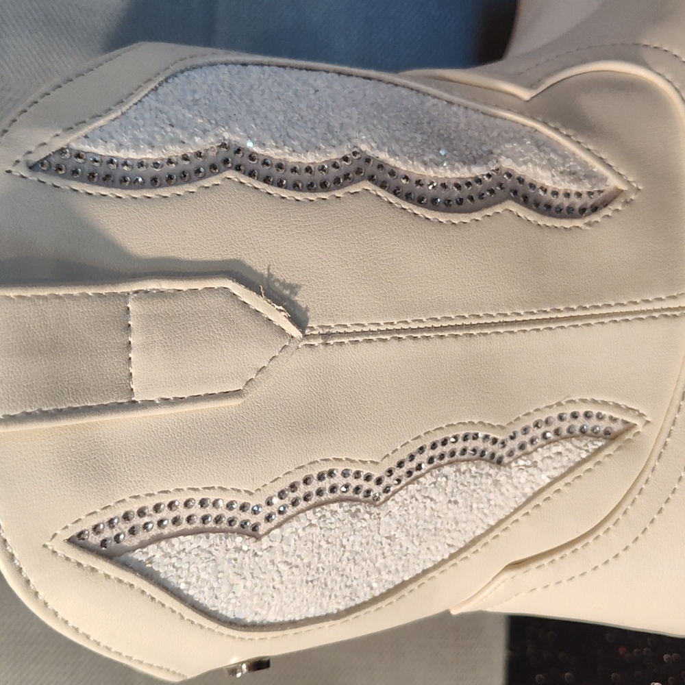 Madden NYC Boots - Picture 3 of 9